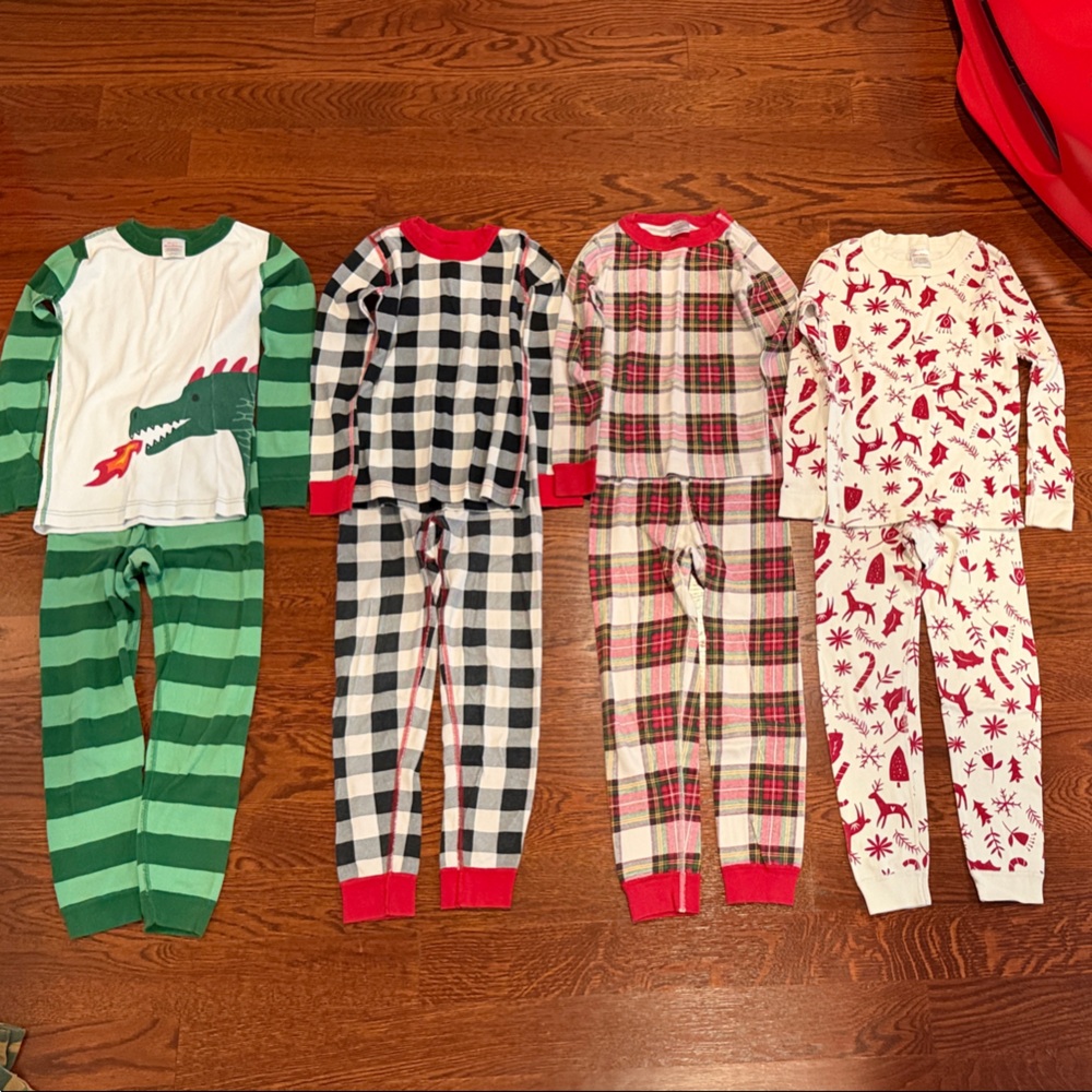 Hanna Andersson Kids Pajama Set - Green, Black, Red, White